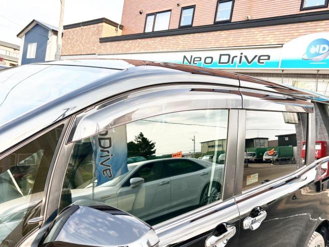 エスクァイア2.0Xi 4WD　ローンが不安な方＜優遇ローン＞モデリスタ　両側パワスラ　純正ナビ 4WD