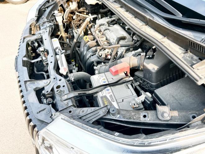エスクァイア2.0Xi 4WD　ローンが不安な方＜優遇ローン＞モデリスタ　両側パワスラ　純正ナビ 4WD