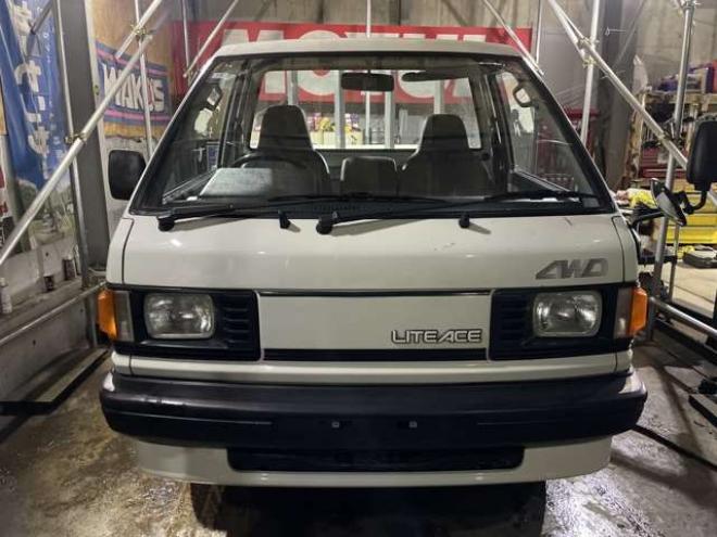 ライトエーストラックダンプ　検新規・市内コ・ミ・コ・ミ 2WD 1800