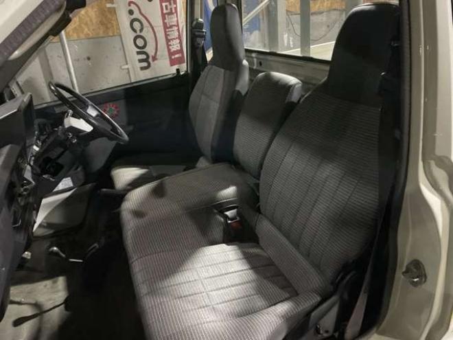 ライトエーストラックダンプ　検新規・市内コ・ミ・コ・ミ 2WD 1800