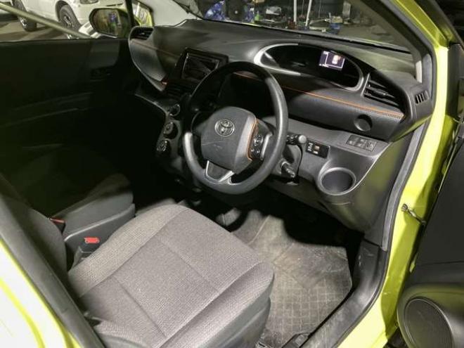 シエンタ1.5 G 4WD　 1500