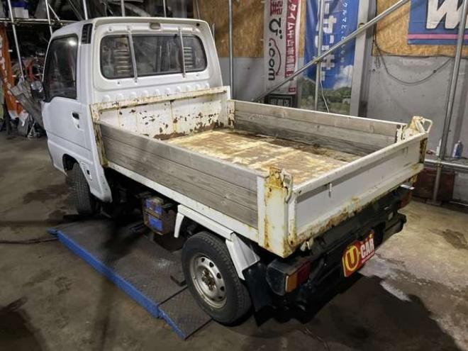 サンバートラック ダンプ　検8年11月・市内コ・ミ・コ・ミ 4WD 660
