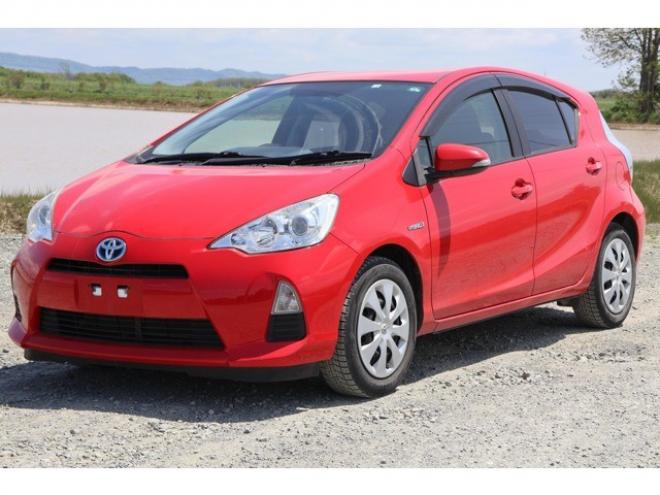 アクア1.5 G　検2年　自社　ローンカノウ　TV　ナビ 2WD 1500