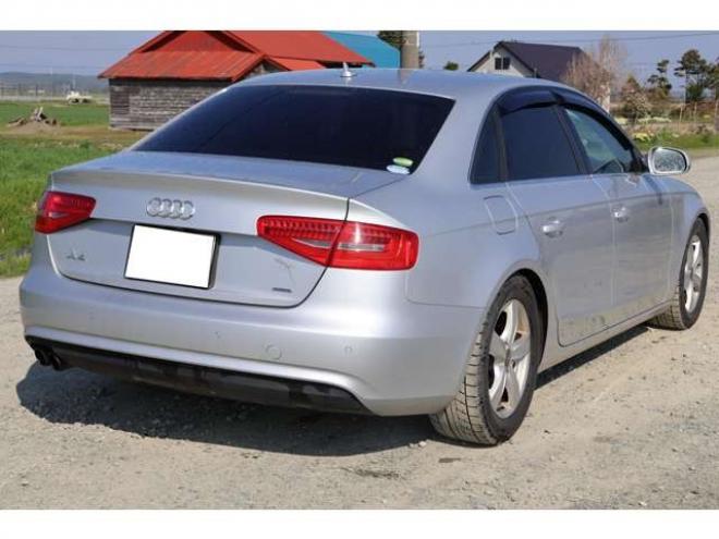アウディA4 2.0 TFSI クワトロ 4WD　検2年　自社　ローンカノウ　バックカメラ 正規輸入車 2000