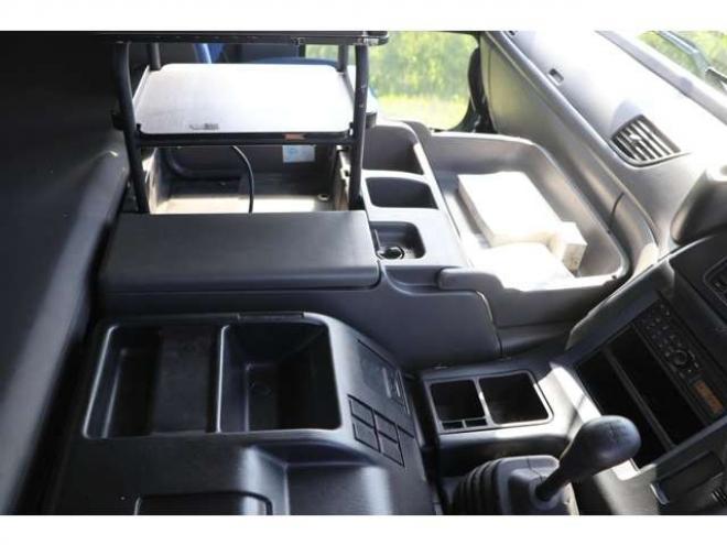 ギガダンプ　検1年　ワンオーナー　サイドバンパー 2WD 9830