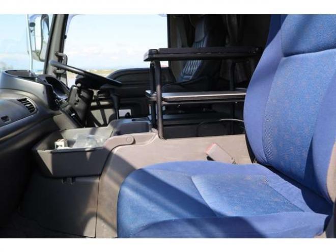 ギガダンプ　検1年　ワンオーナー　サイドバンパー 2WD 9830