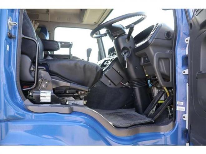 ギガダンプ　検1年　ワンオーナー　サイドバンパー 2WD 9830
