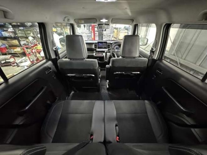 クロスビー1.0 ハイブリッド MZ ブラックインテリア パッケージ装着車 4WD　Bluetooth　夏冬タイヤ　3年保証 1000