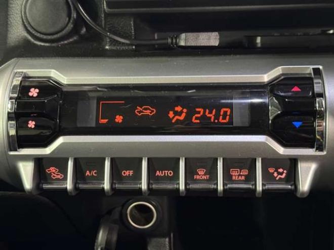 クロスビー1.0 ハイブリッド MZ ブラックインテリア パッケージ装着車 4WD　Bluetooth　夏冬タイヤ　3年保証 1000