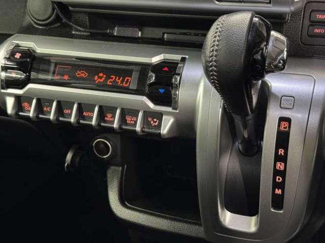 クロスビー1.0 ハイブリッド MZ ブラックインテリア パッケージ装着車 4WD　Bluetooth　夏冬タイヤ　3年保証 1000