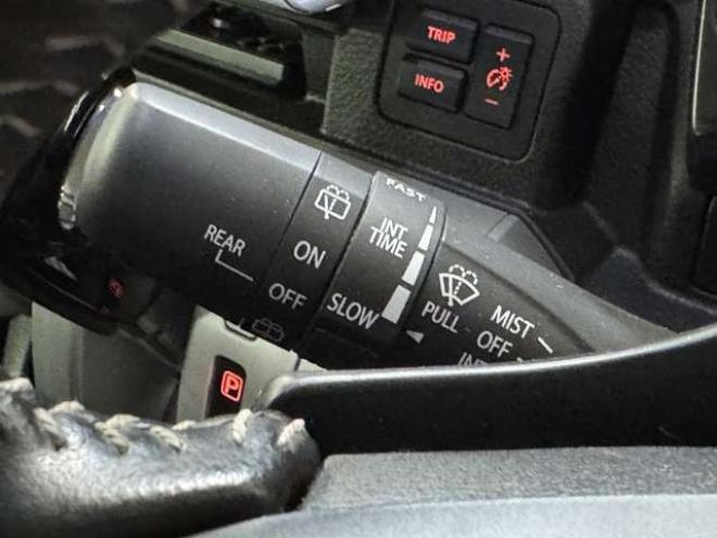 クロスビー1.0 ハイブリッド MZ ブラックインテリア パッケージ装着車 4WD　Bluetooth　夏冬タイヤ　3年保証 1000