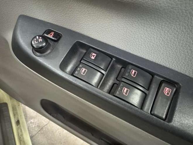 ミライース Xf 4WD　ナビ　TV　Bluetooth　下廻り防錆塗装済 660