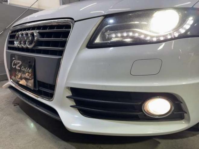 アウディA4アバント 2.0 TFSI クワトロ Sラインパッケージ 4WD　純正ナビ 正規輸入車 2000