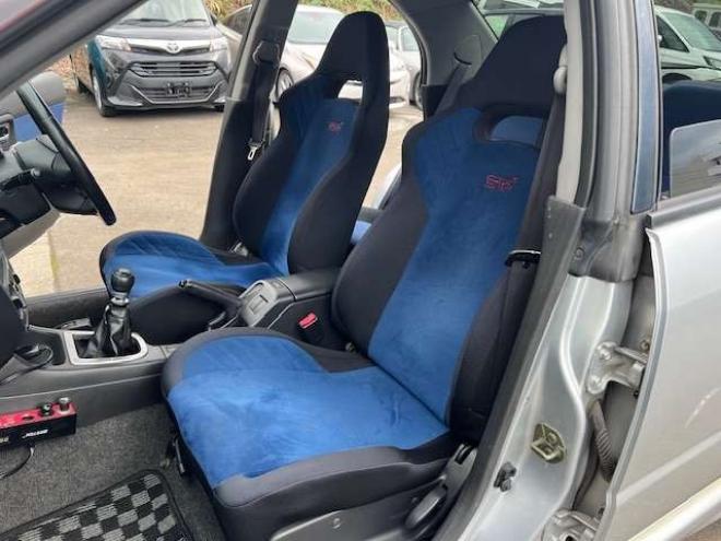 インプレッサSTI 2.0 WRX 4WD　6速MT・法定24ヵ月点検整備付 2000