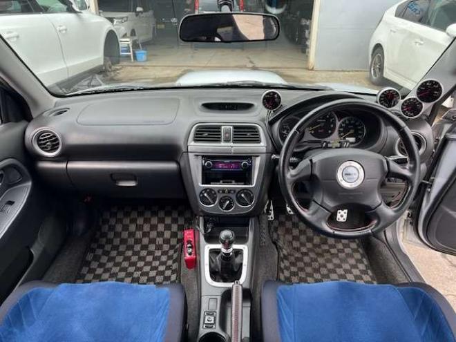 インプレッサSTI 2.0 WRX 4WD　6速MT・法定24ヵ月点検整備付 2000