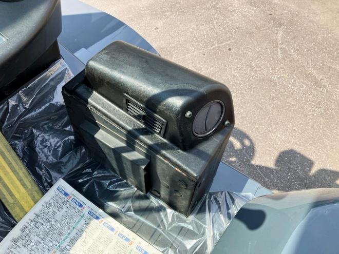 フォークリフトトヨタ　中古　8FD25　ヒンジ付