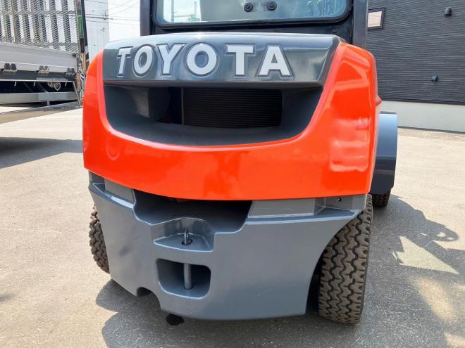 フォークリフトトヨタ　中古　8FD25　ヒンジ付