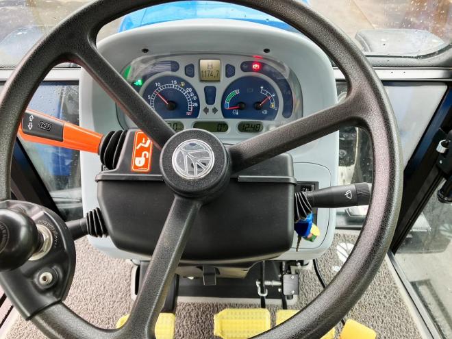 トラクターニューホランド　中古　T5060