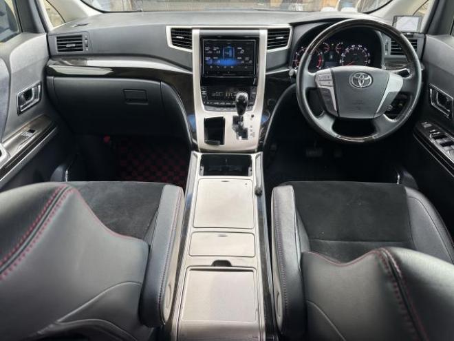 ヴェルファイア3.5Zゴールデンアイズ 7名 4WD 3500 5Dr