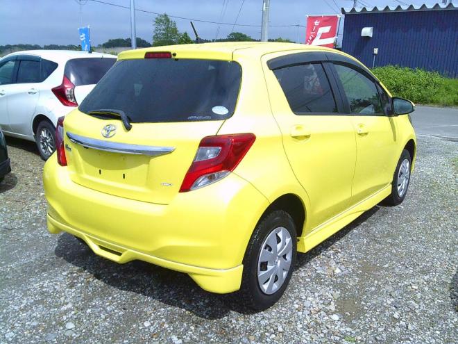 ヴィッツF 4WD 1300 5Dr