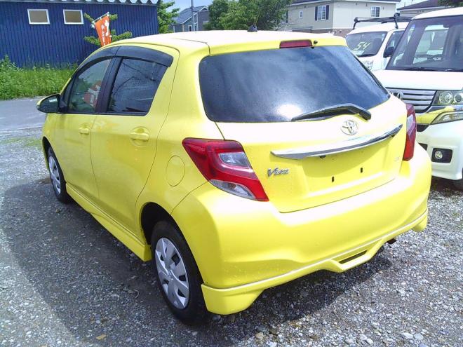 ヴィッツF 4WD 1300 5Dr