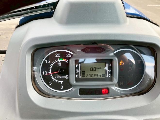 トラクターイセキ　中古　TJX77