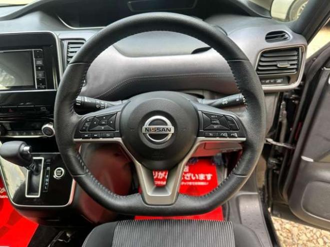 セレナ2.0 ハイウェイスター V 4WD　ワンオーナー/アラウンドビュー/ドラレコ 2000
