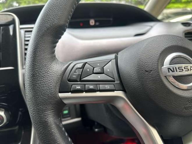セレナ2.0 ハイウェイスター V 4WD　ワンオーナー/アラウンドビュー/ドラレコ 2000
