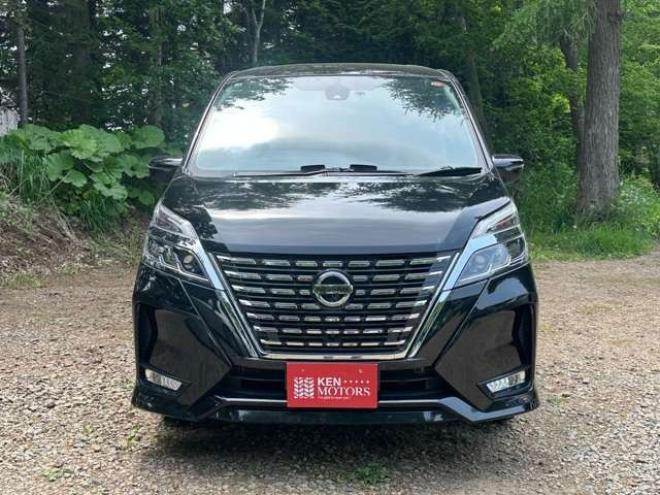 セレナ2.0 ハイウェイスター V 4WD　ワンオーナー/アラウンドビュー/ドラレコ 2000