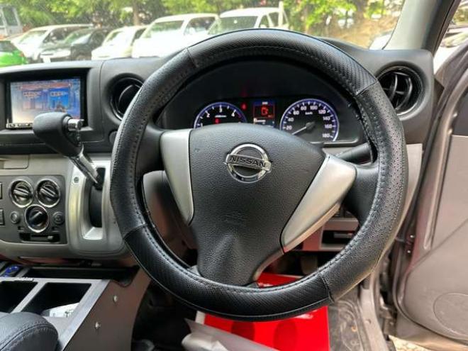 キャラバンNV350 2.5プレミアムGXクロムギアパッケージ バージョンブラック ロングディーゼルターボ4WD　TVナビ/Bカメラ/ETC/後席モニター 2500