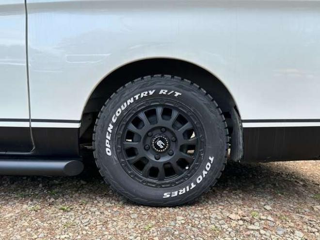 キャラバンNV350 2.5 プレミアムGX ロングボディ ディーゼルターボ 4WD　ワンオーナー/ベッドキット/左パワスラ/ETC 2500