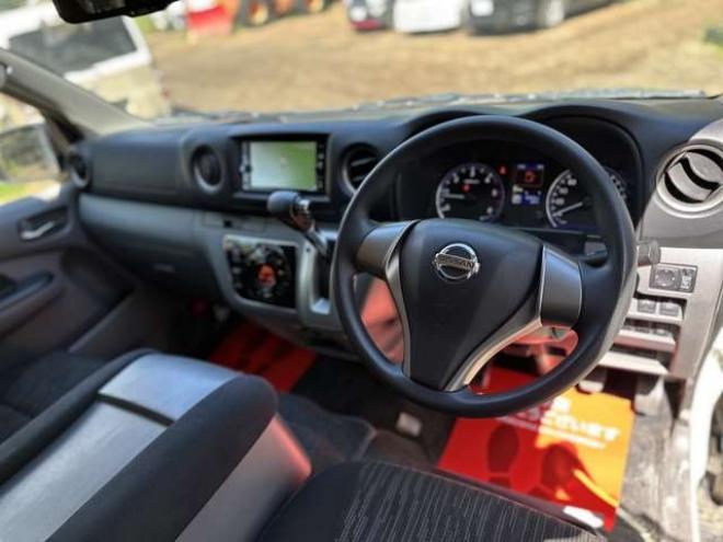 キャラバンNV350 2.5 プレミアムGX ロングボディ ディーゼルターボ 4WD　ワンオーナー/ベッドキット/左パワスラ/ETC 2500
