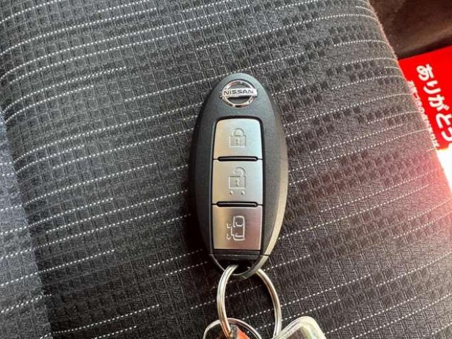 キャラバンNV350 2.5 プレミアムGX ロングボディ ディーゼルターボ 4WD　ワンオーナー/ベッドキット/左パワスラ/ETC 2500