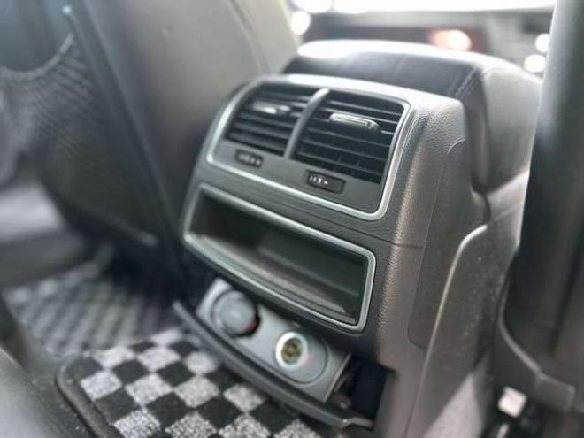 アウディA6アバント 2.8 FSI クワトロ Sラインパッケージ 4WD　地デジ/ナビ/Bカメラ/電動シート/ETC 正規輸入車 2800