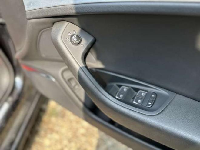 アウディA6アバント 2.8 FSI クワトロ Sラインパッケージ 4WD　地デジ/ナビ/Bカメラ/電動シート/ETC 正規輸入車 2800