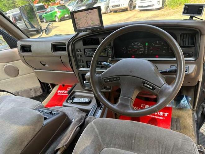 キャラバン2.7 ロイヤル ディーゼルターボ 4WD　Wサンルーフ/ETC/電動シート/純正アルミ 2700