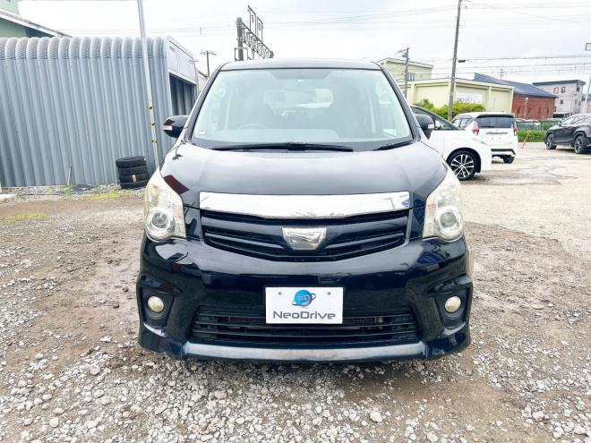 ノア2.0Si 4WD　ローンが不安な方＜優遇ローン＞本州仕入　ナビ　後席モニター　両Pスラ 4WD 2000 5Dr