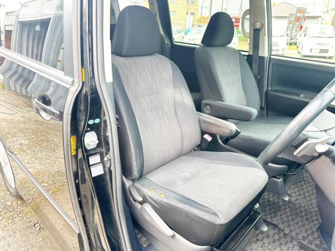 ノア2.0Si 4WD　ローンが不安な方＜優遇ローン＞本州仕入　ナビ　後席モニター　両Pスラ 4WD 2000 5Dr
