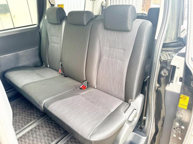ノア2.0Si 4WD　ローンが不安な方＜優遇ローン＞本州仕入　ナビ　後席モニター　両Pスラ 4WD 2000 5Dr