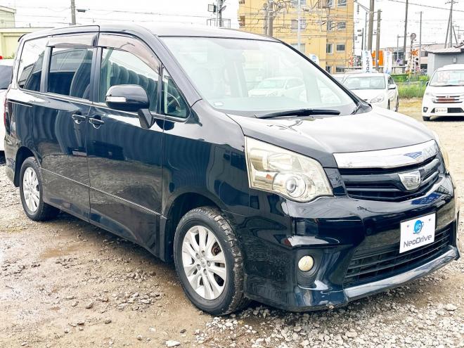 ノア2.0Si 4WD　ローンが不安な方＜優遇ローン＞本州仕入　ナビ　後席モニター　両Pスラ 4WD 2000 5Dr