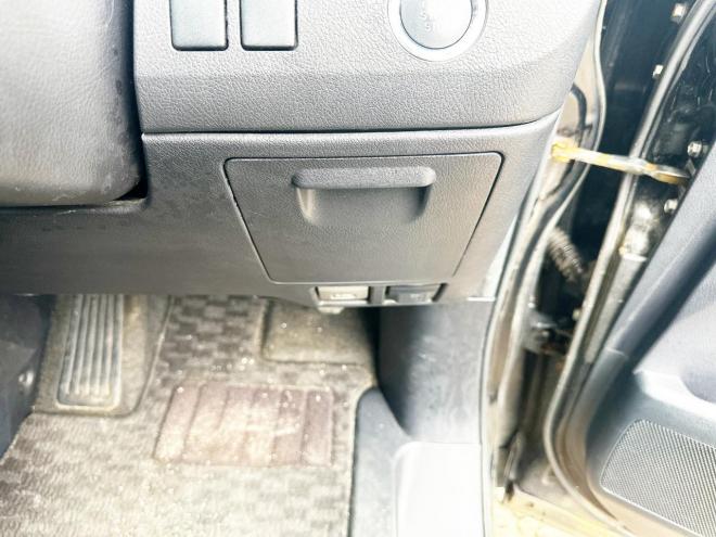 ノア2.0Si 4WD　ローンが不安な方＜優遇ローン＞本州仕入　ナビ　後席モニター　両Pスラ 4WD 2000 5Dr