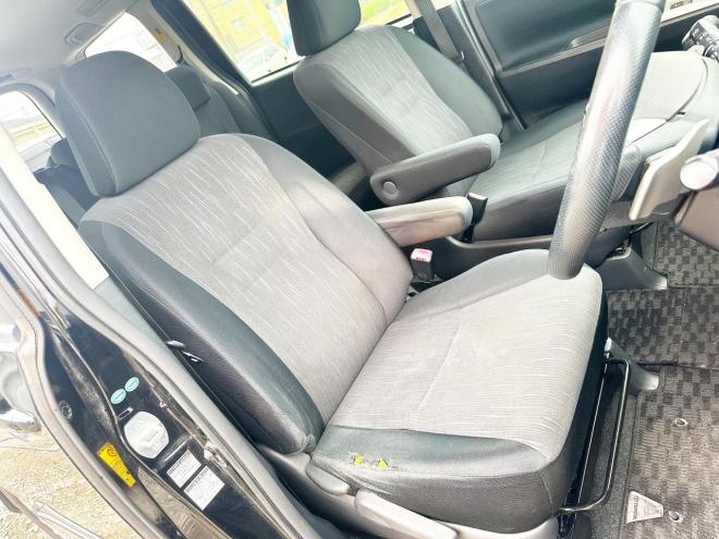 ノア2.0Si 4WD　ローンが不安な方＜優遇ローン＞本州仕入　ナビ　後席モニター　両Pスラ 4WD 2000 5Dr