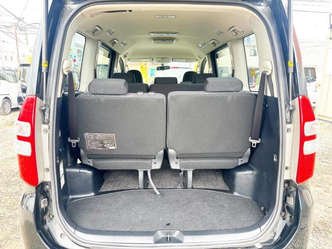ノア2.0Si 4WD　ローンが不安な方＜優遇ローン＞本州仕入　ナビ　後席モニター　両Pスラ 4WD 2000 5Dr
