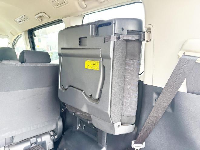 ノア2.0Si 4WD　ローンが不安な方＜優遇ローン＞本州仕入　ナビ　後席モニター　両Pスラ 4WD 2000 5Dr