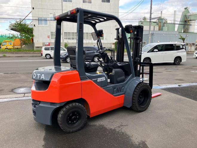 フォークリフトトヨタ　中古　8FD25