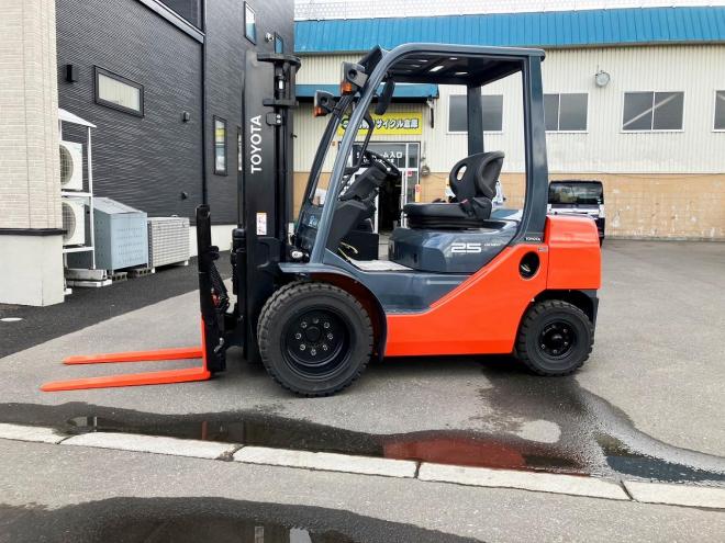 フォークリフトトヨタ　中古　8FD25