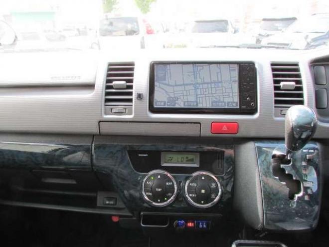 レジアスエース3.0 スーパーGL ロングボディ ディーゼルターボ 4WD　キーレス フルセグテレビ ベットキット 3000