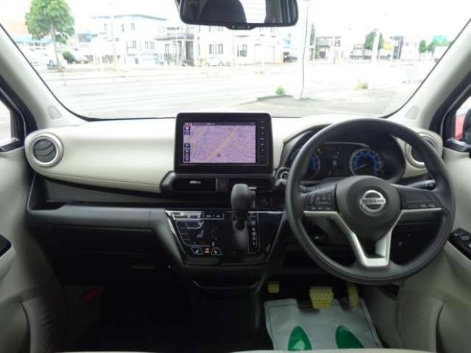 デイズX 4WD　ワンオーナー　ナビ　テレビ　スマートキー 660