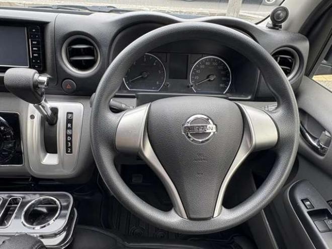 キャラバンNV350 2.5 プレミアムGX ロングボディ ディーゼルターボ 4WD　リアヒーター　全周囲カメラ　メモリナビ 2500