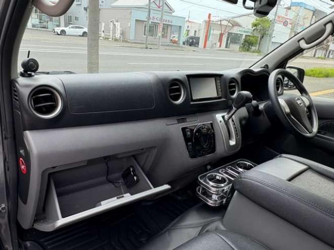 キャラバンNV350 2.5 プレミアムGX ロングボディ ディーゼルターボ 4WD　リアヒーター　全周囲カメラ　メモリナビ 2500